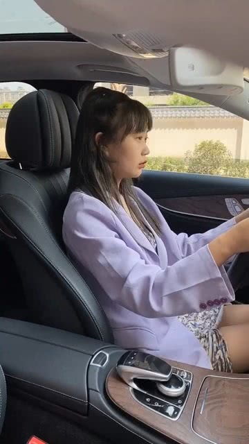 車內(nèi)“請(qǐng)勿吸煙”裝飾貼 不只是提醒，更是品味與責(zé)任的體現(xiàn)